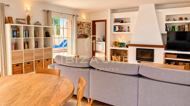 Exceptional 10,800 m² Private Estate with Five En-Suite Bedrooms, Independent Guest House, Swimming Pool and 400 m² of Terraces for Sale in Benimussa, Ibiza